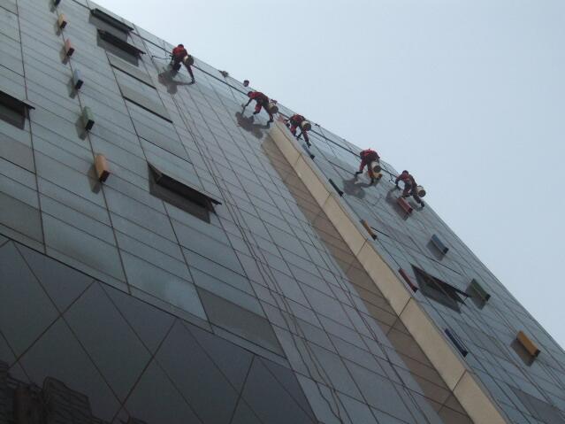 鄭州外牆(qiáng)清洗 鄭州外牆(qiáng)清(qīng)洗