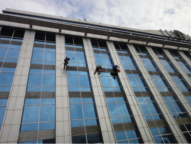 郑州外墙清洗 郑州外墙清洗(xǐ)